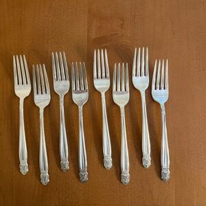 Vintage 8 7 1/2” Danish Princess Holmes & Edwards Silverplate Dinner Forks